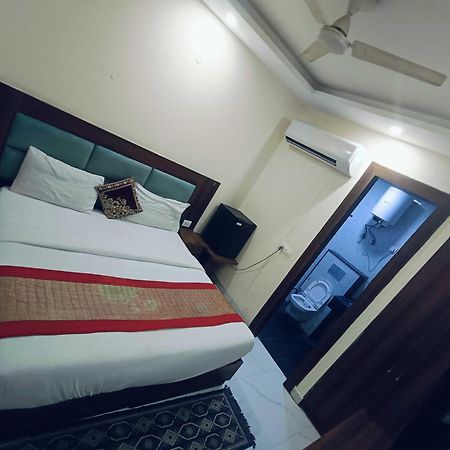 Hotel Konark A Family Stay Aerocity ניו דלהי מראה חיצוני תמונה
