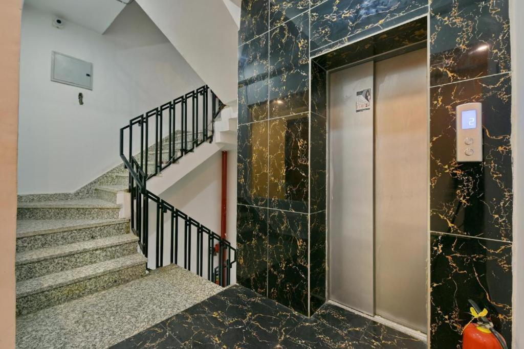 Hotel Konark A Family Stay Aerocity ניו דלהי מראה חיצוני תמונה