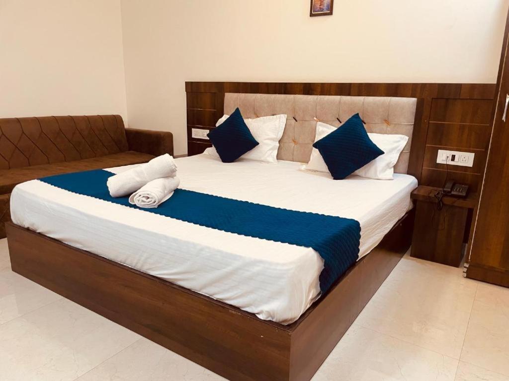 Hotel Konark A Family Stay Aerocity ניו דלהי מראה חיצוני תמונה
